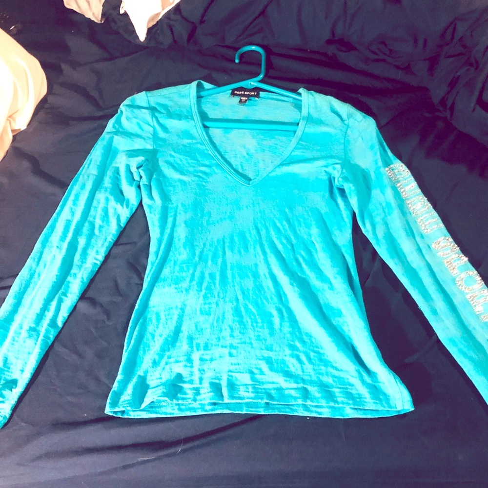Bebe Sport LS v neck shirt